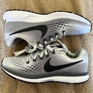 Nike Air Zoom Pegasus 34 Women’s Size 8